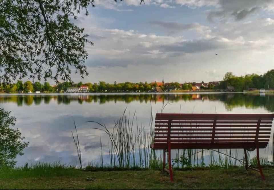 Ferien Direkt Am Wasser Mit Hund Krakow am See Exterior foto